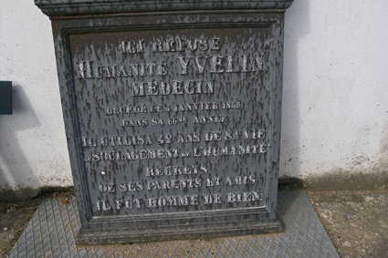 plaque funéraire Humanité Yvelin